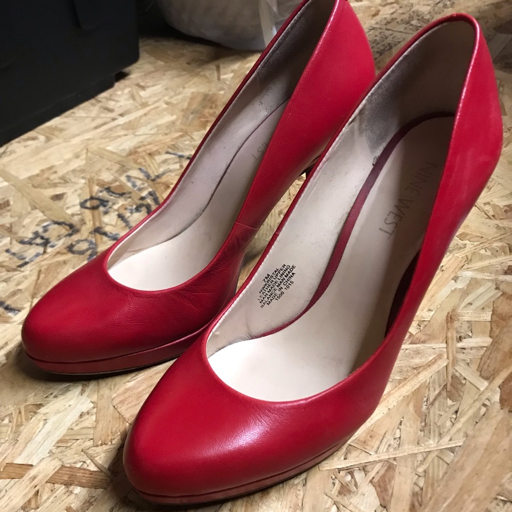 Nine West heals